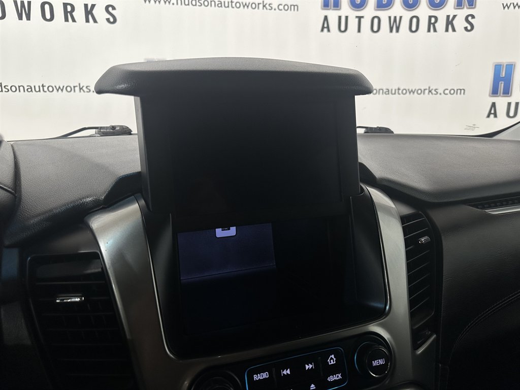 2020 Chevrolet Suburban 1500 LT photo
