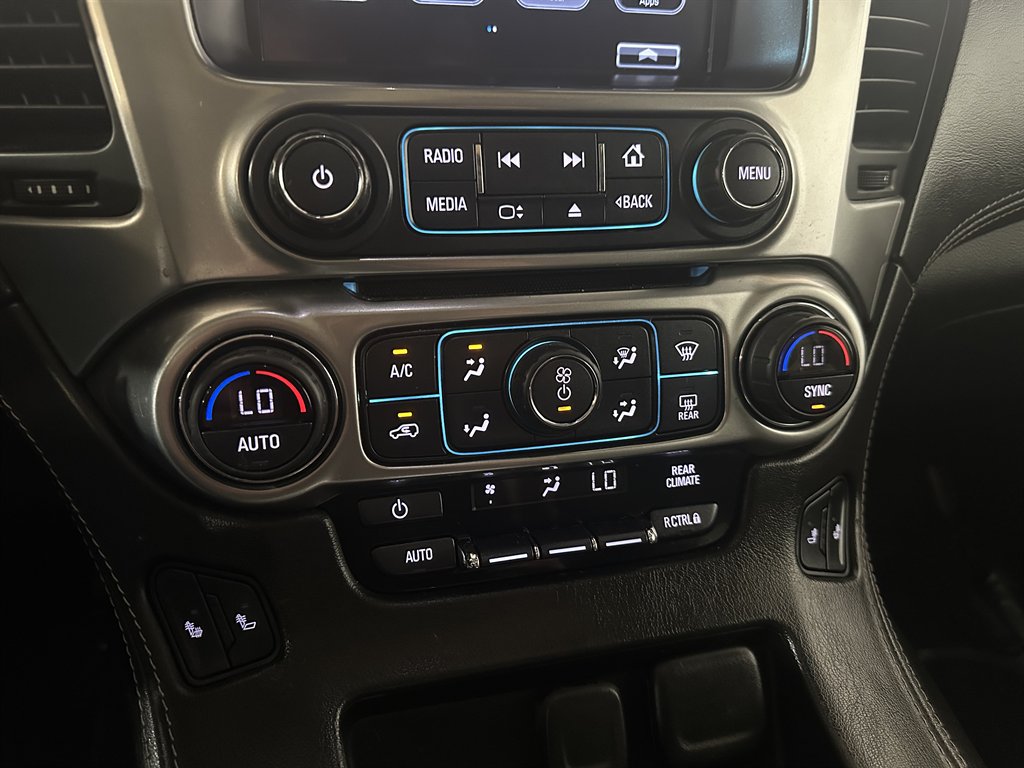 2020 Chevrolet Suburban 1500 LT photo