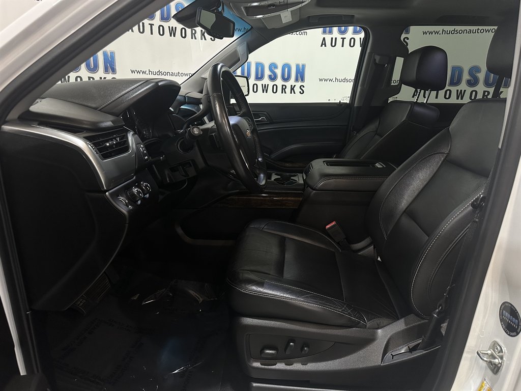 2020 Chevrolet Suburban 1500 LT photo