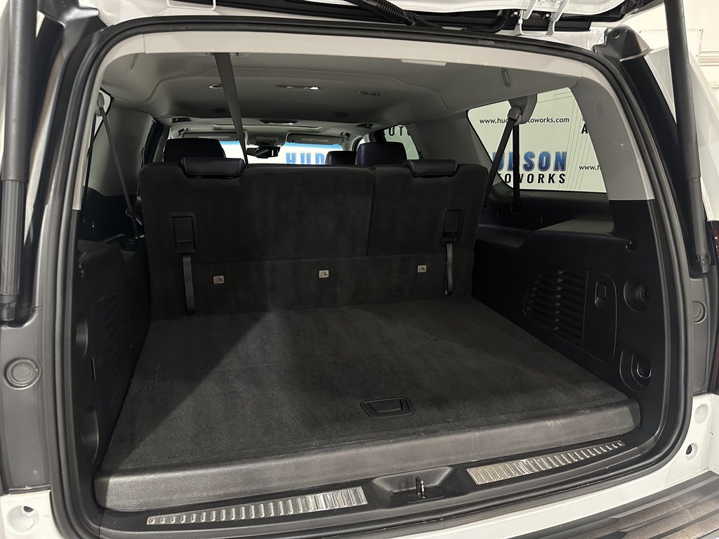 2020 Chevrolet Suburban 1500 LT photo