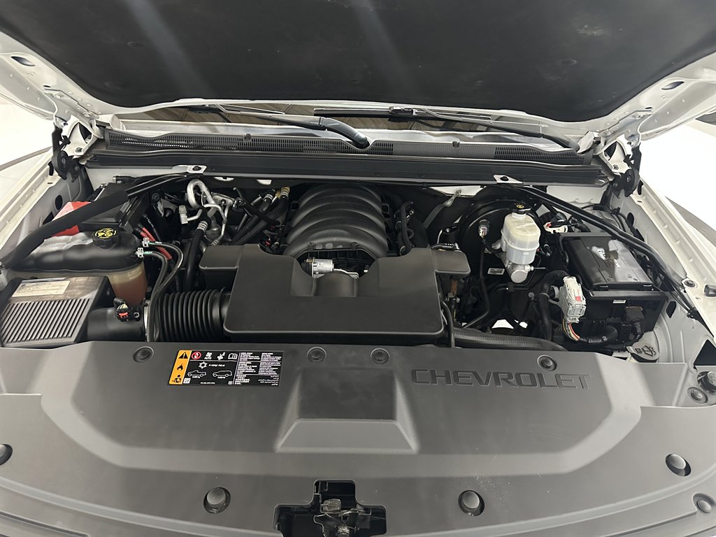 2020 Chevrolet Suburban 1500 LT photo