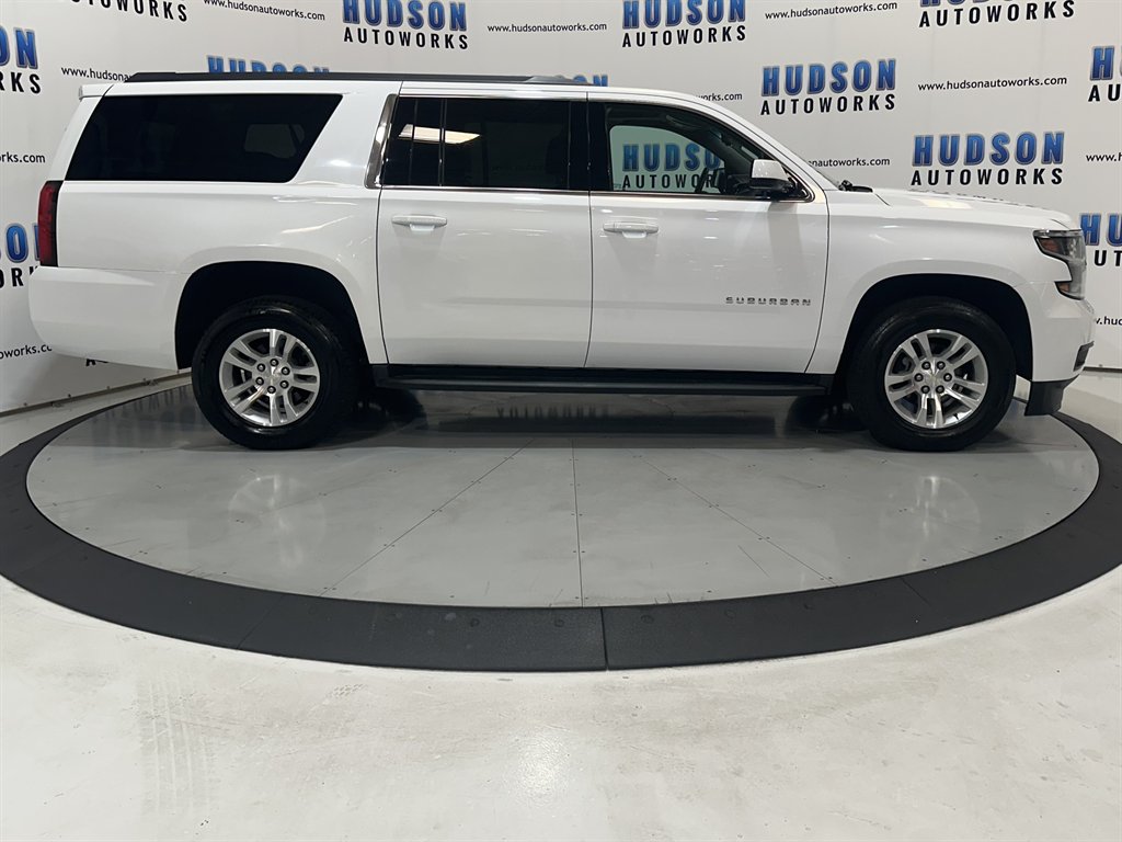2020 Chevrolet Suburban 1500 LT photo