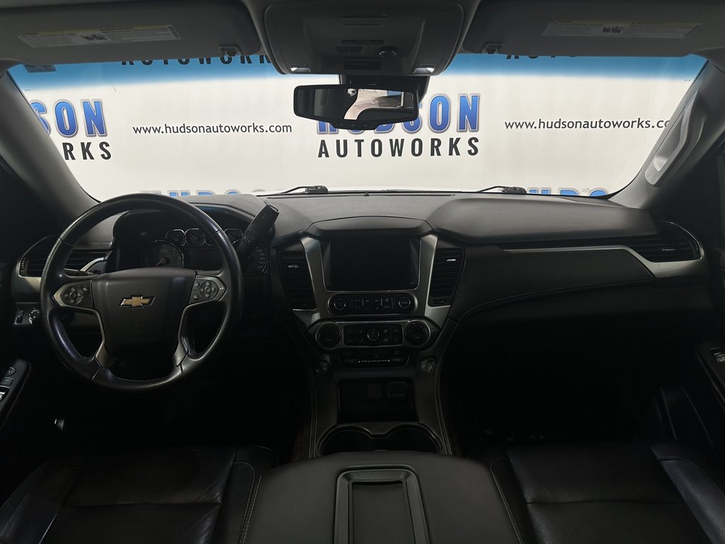 2020 Chevrolet Suburban 1500 LT photo