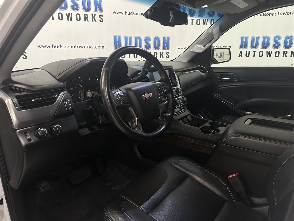 2020 Chevrolet Suburban 1500 LT photo