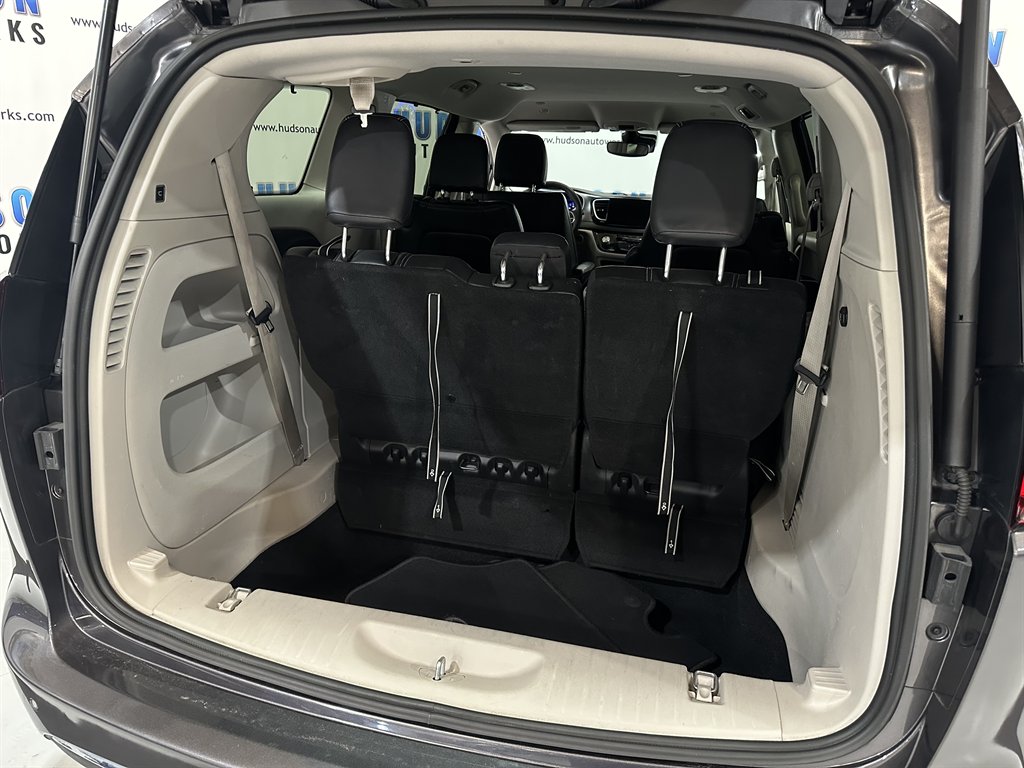 2022 Chrysler Pacifica Touring L photo
