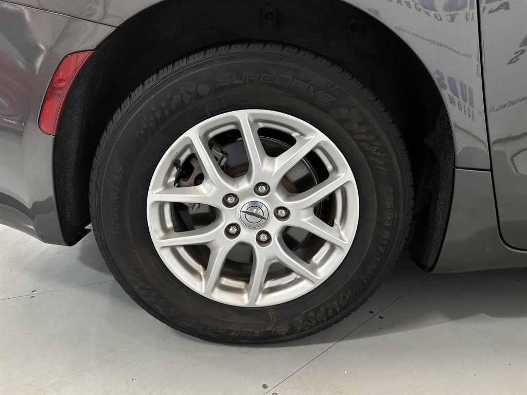 2022 Chrysler Pacifica Touring L photo