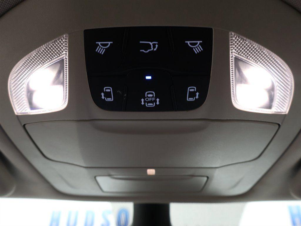 2023 Chrysler Pacifica - $33,200