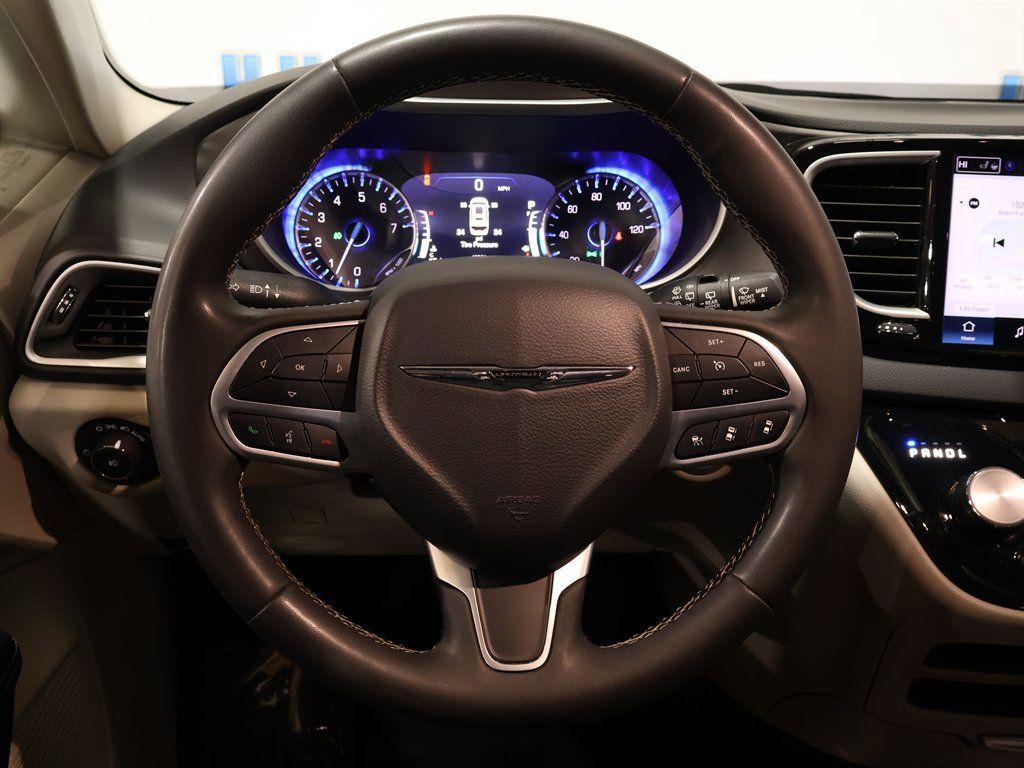2023 Chrysler Pacifica - $33,200