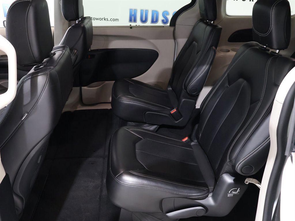 2023 Chrysler Pacifica - $33,200