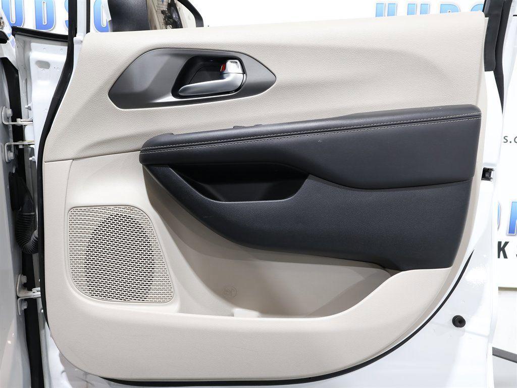 2023 Chrysler Pacifica - $33,200