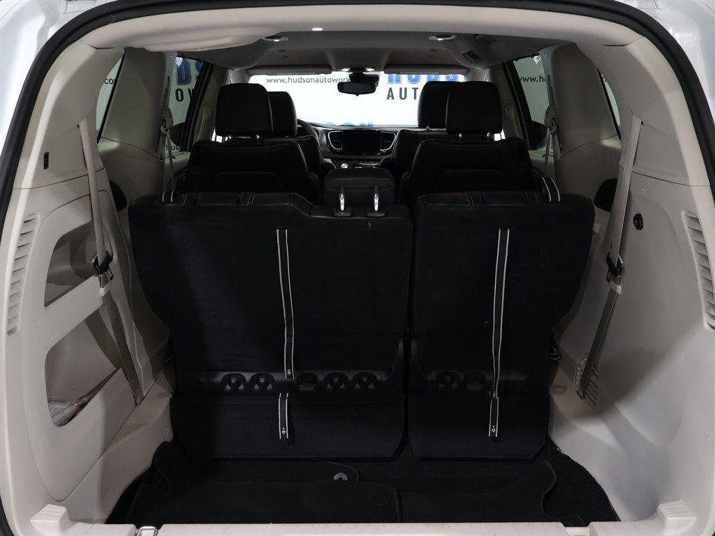 2023 Chrysler Pacifica - $33,200
