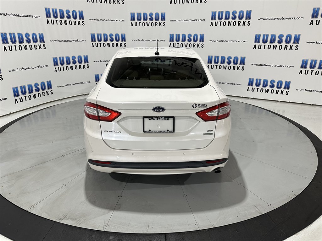 2015 Ford Fusion SE photo