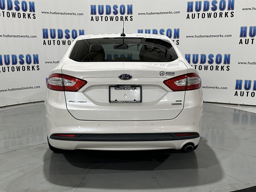 2015 Ford Fusion SE photo