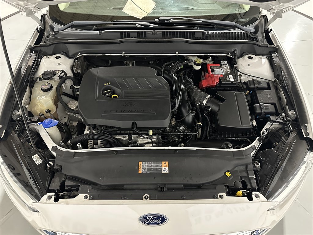 2015 Ford Fusion SE photo