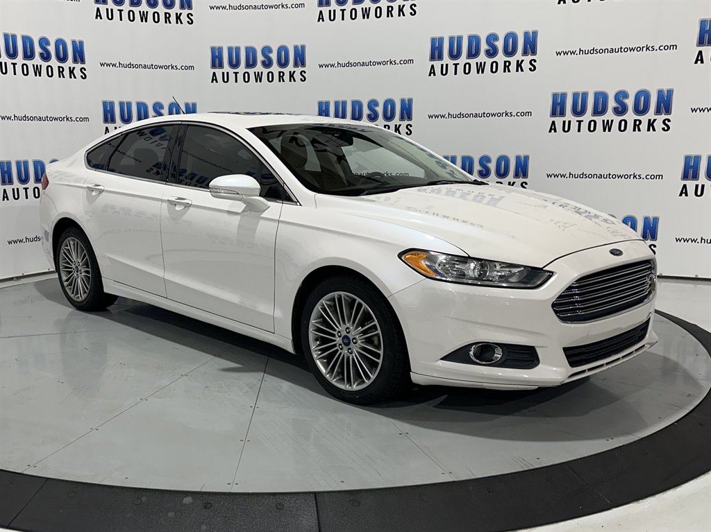 2015 Ford Fusion SE photo