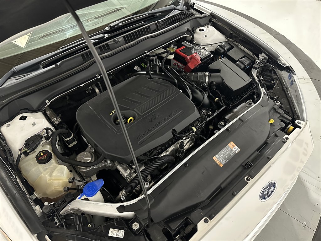 2015 Ford Fusion SE photo