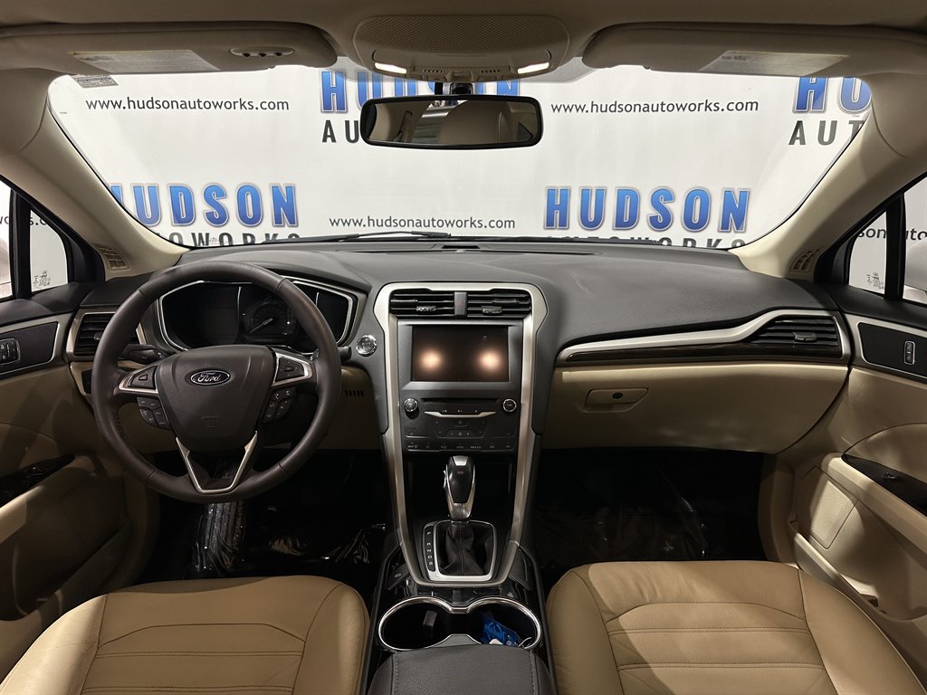 2015 Ford Fusion SE photo