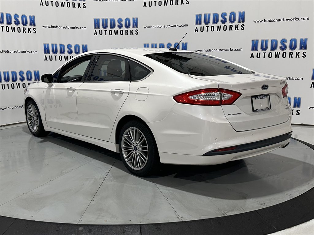 2015 Ford Fusion SE photo