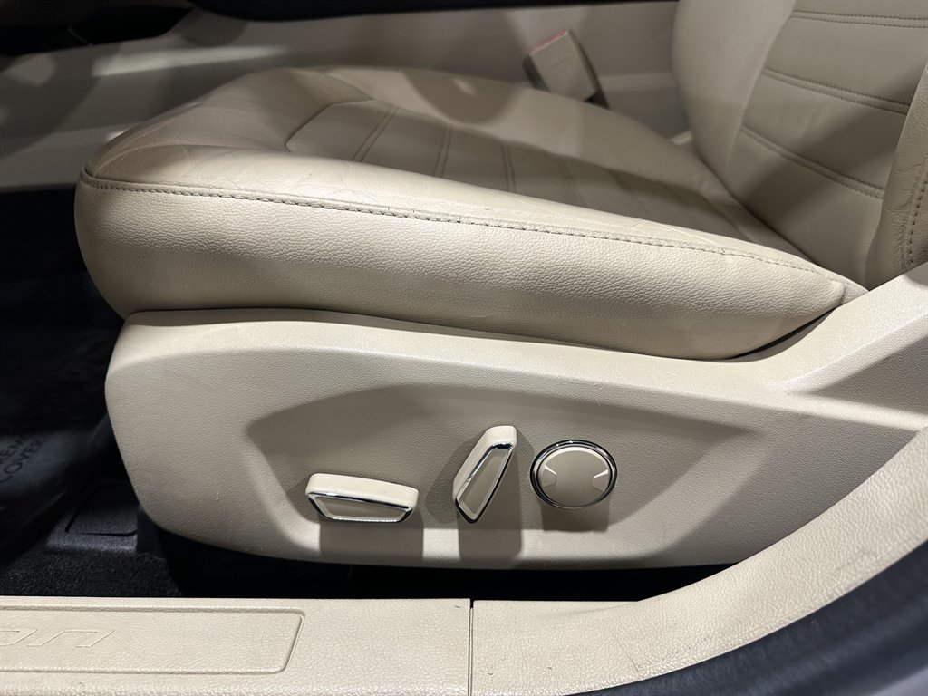 2015 Ford Fusion SE photo