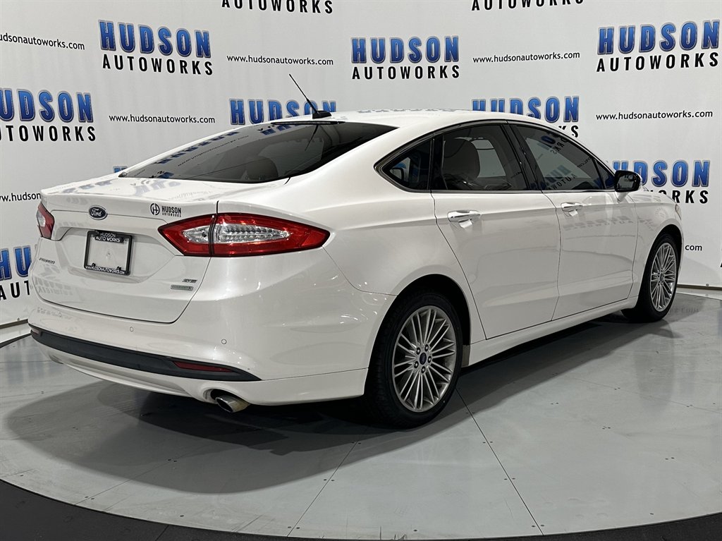 2015 Ford Fusion SE photo