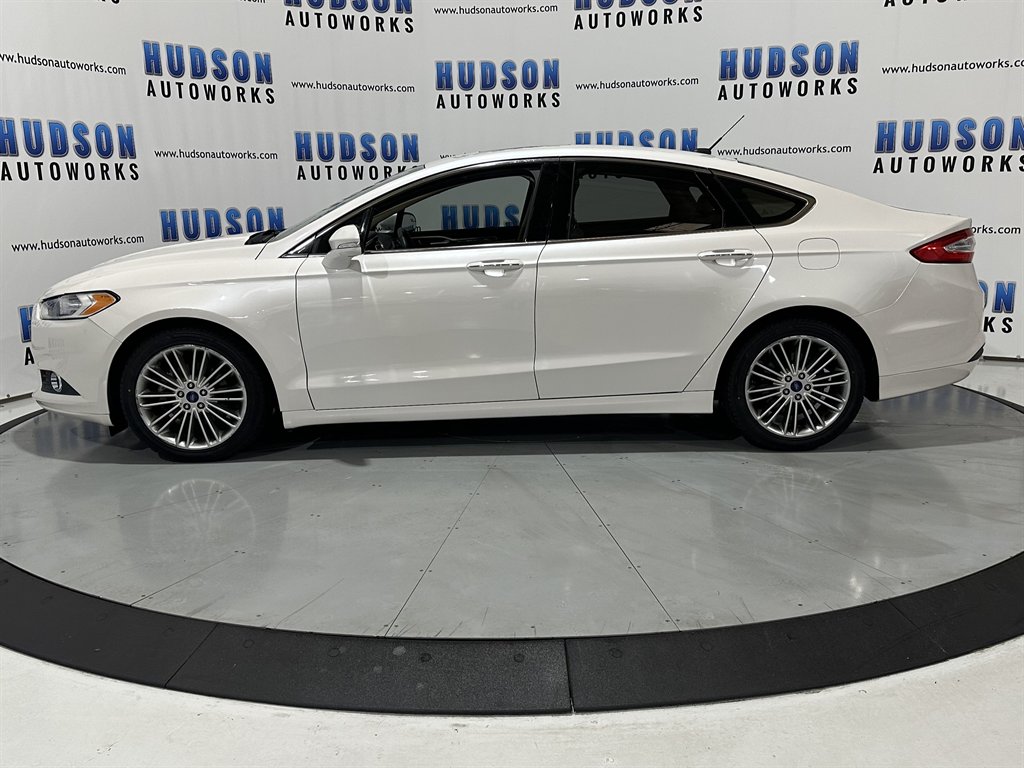 2015 Ford Fusion SE photo