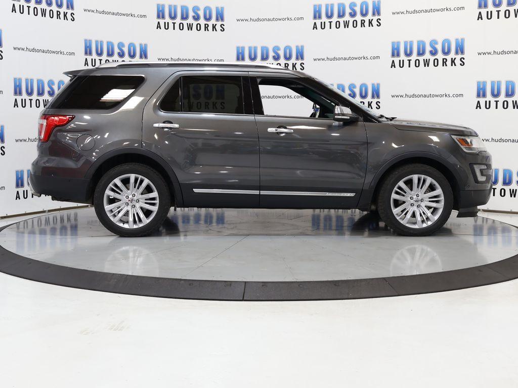 2016 Ford Explorer - $20,700