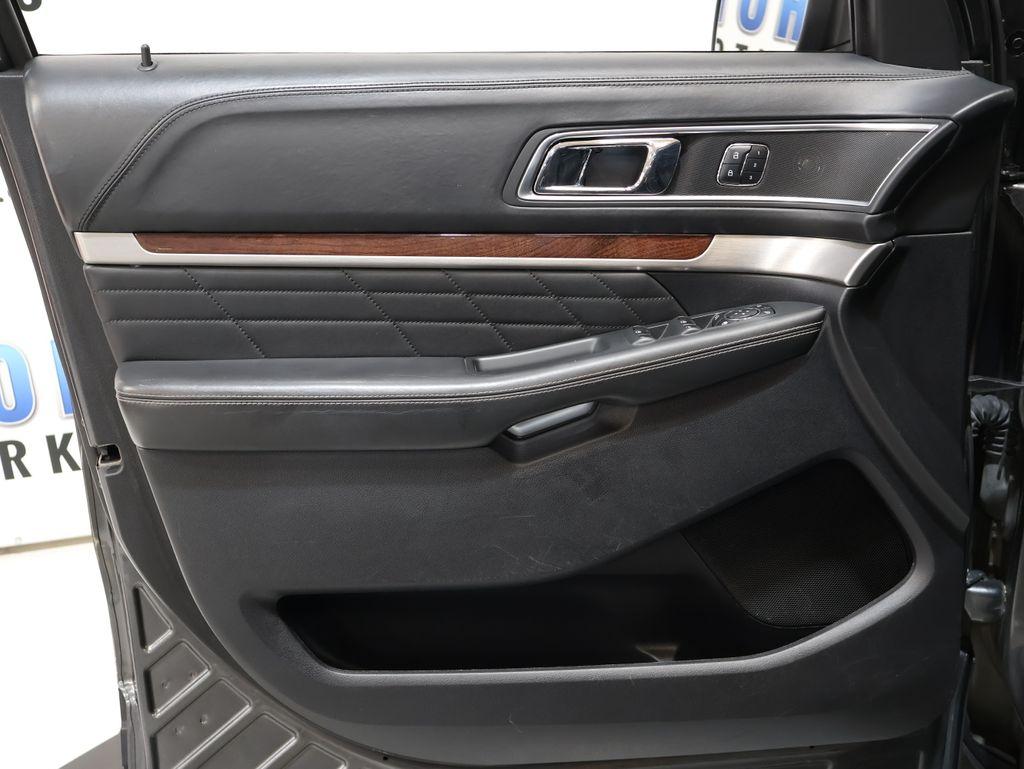 2016 Ford Explorer - $20,700