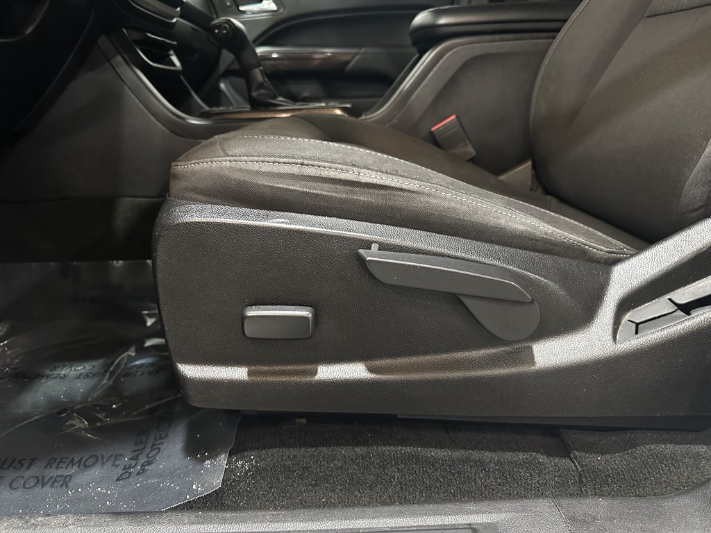 2016 GMC Canyon SLE photo