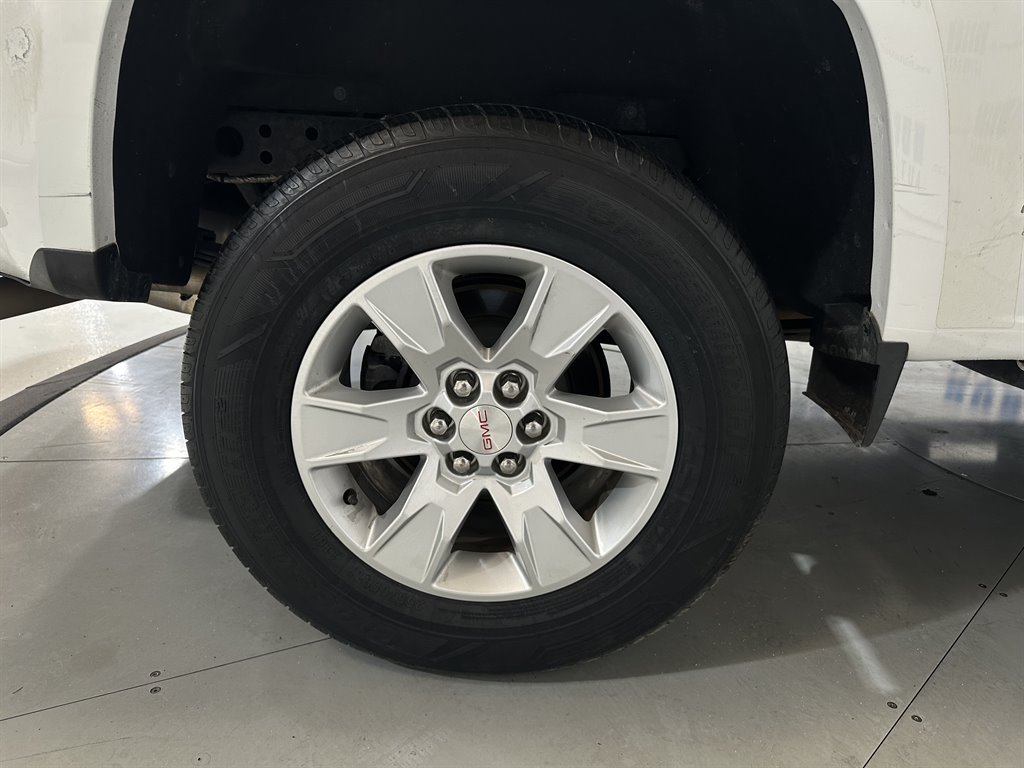 2016 GMC Canyon SLE photo