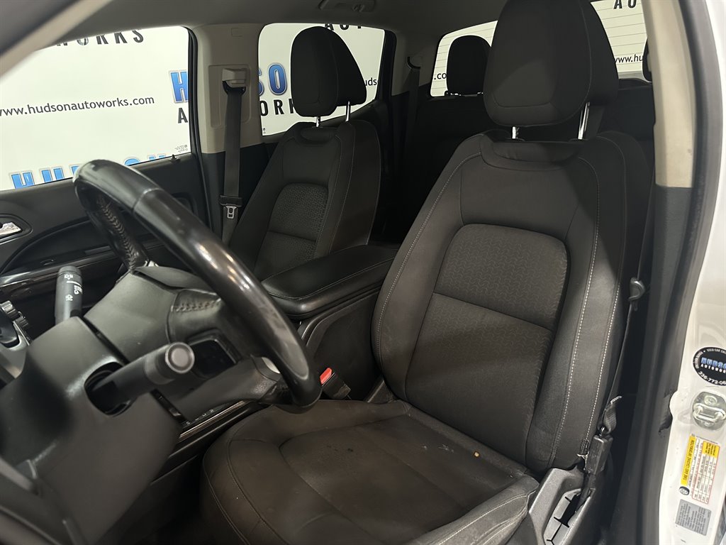 2016 GMC Canyon SLE photo
