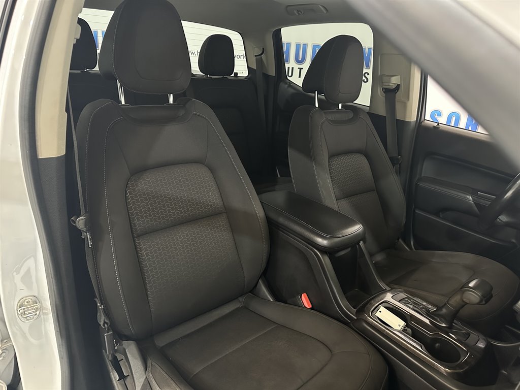 2016 GMC Canyon SLE photo