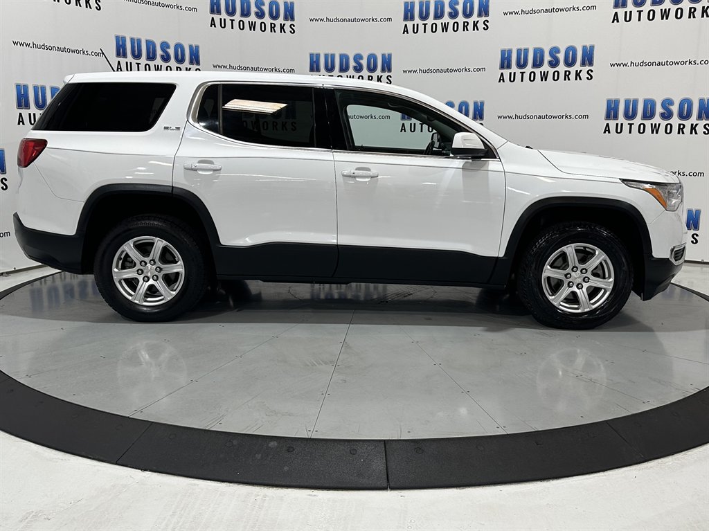 2017 GMC Acadia SLE1 photo