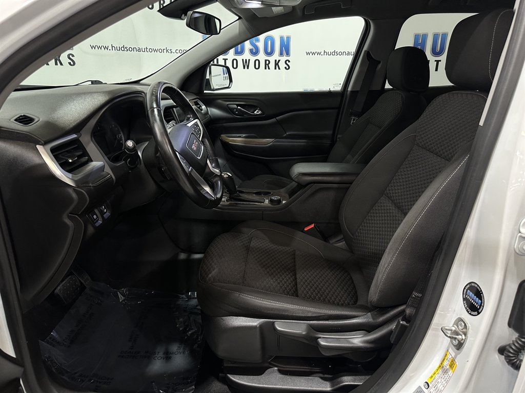 2017 GMC Acadia SLE1 photo