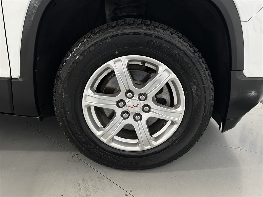 2017 GMC Acadia SLE1 photo