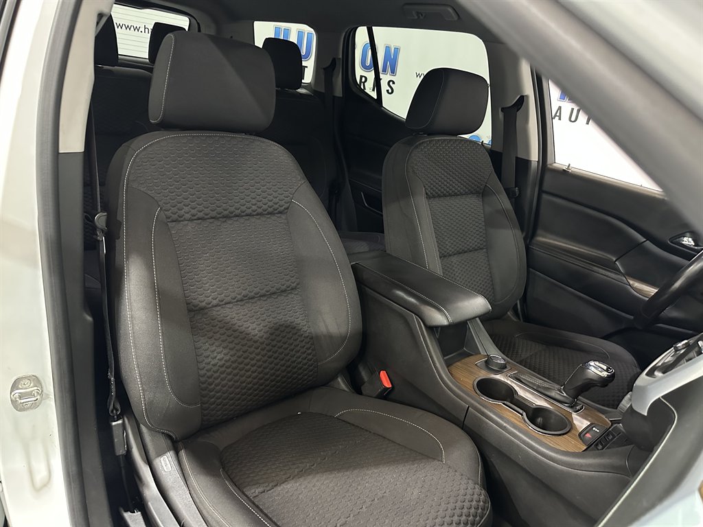 2017 GMC Acadia SLE1 photo