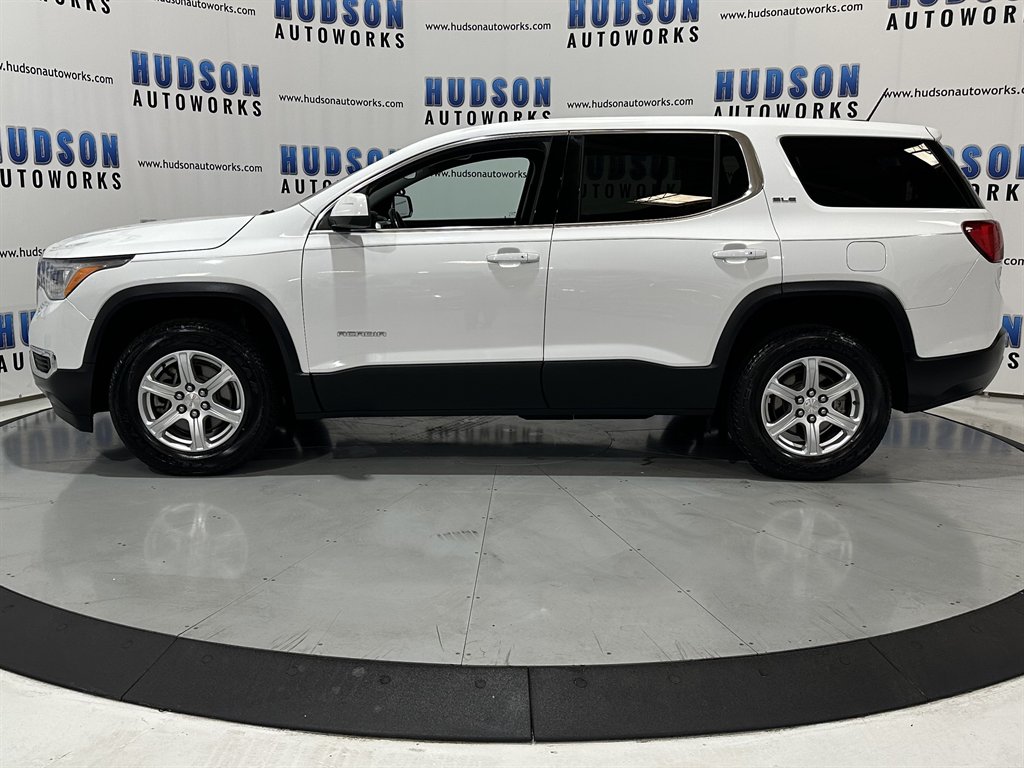 2017 GMC Acadia SLE1 photo