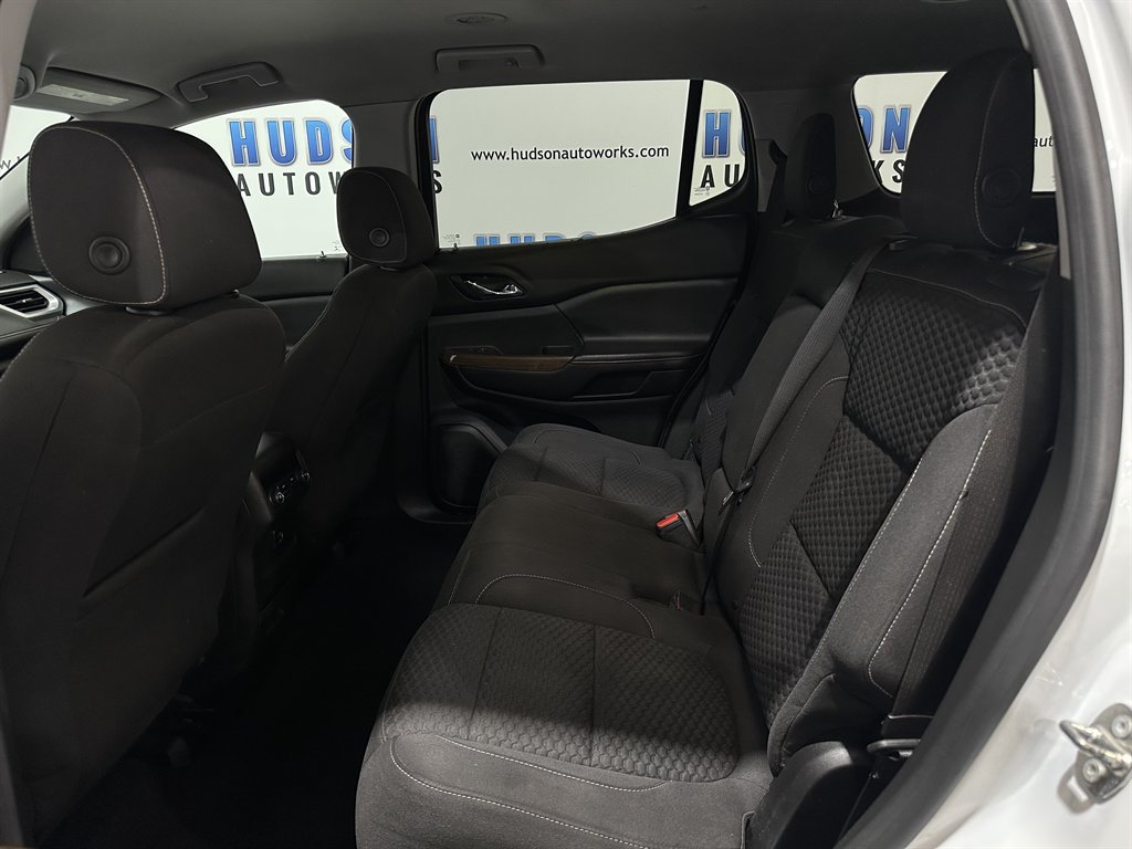 2017 GMC Acadia SLE1 photo