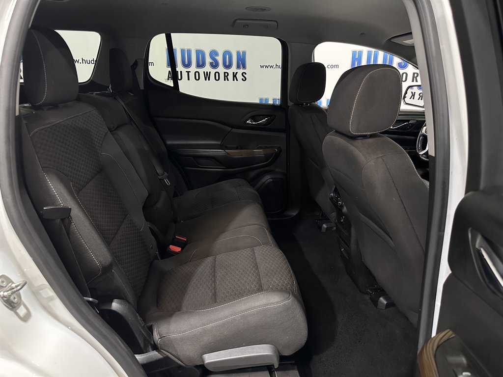 2017 GMC Acadia SLE1 photo