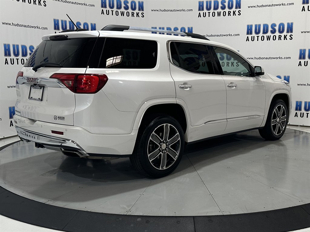 2019 GMC Acadia Denali photo
