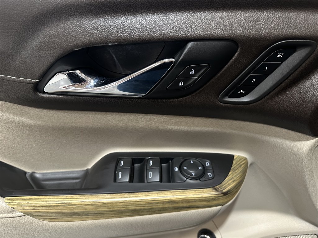 2019 GMC Acadia Denali photo