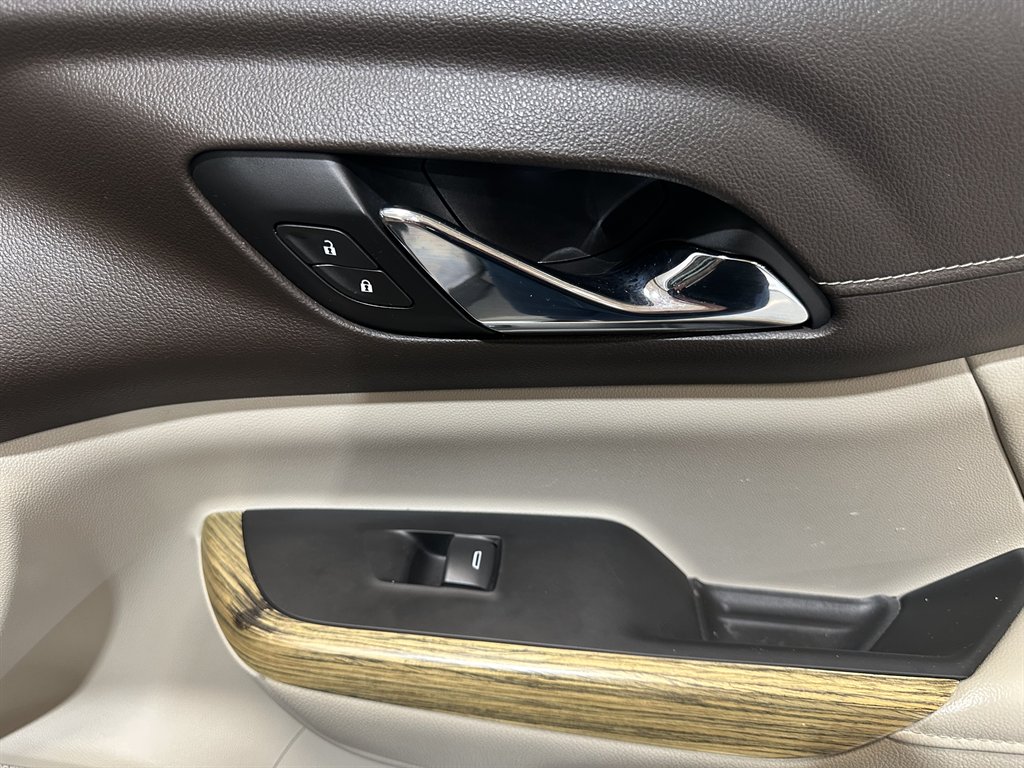 2019 GMC Acadia Denali photo