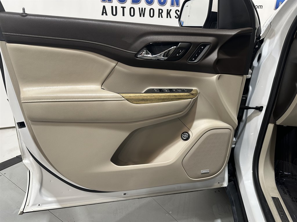2019 GMC Acadia Denali photo