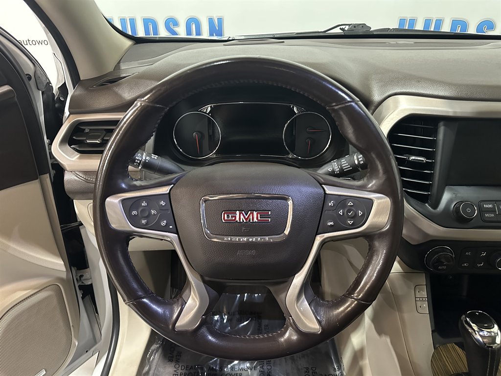 2019 GMC Acadia Denali photo