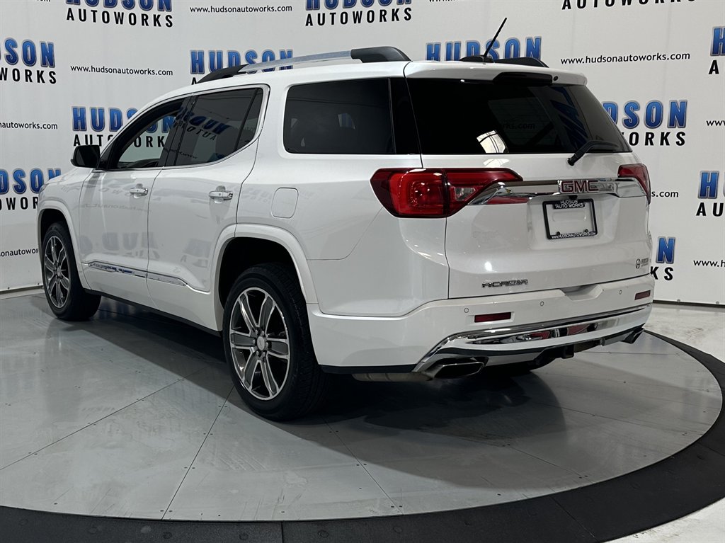 2019 GMC Acadia Denali photo