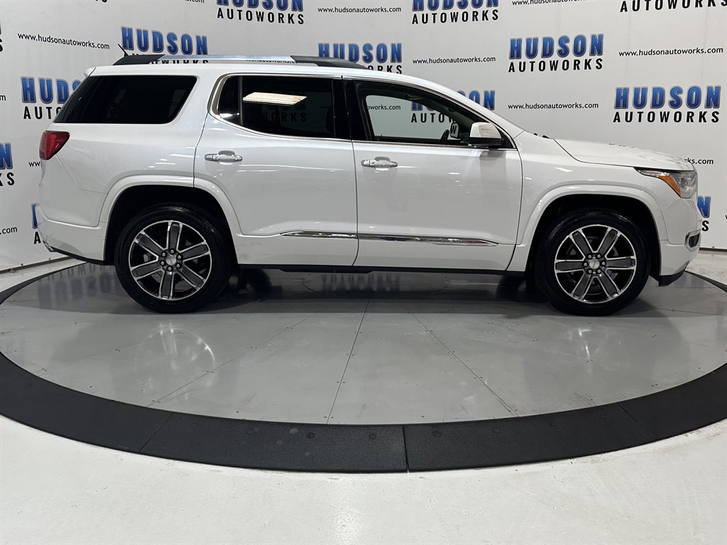 2019 GMC Acadia Denali photo