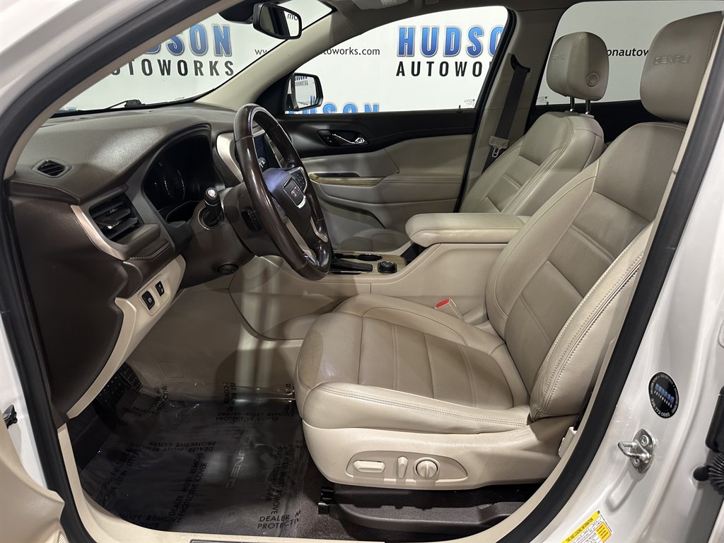 2019 GMC Acadia Denali photo