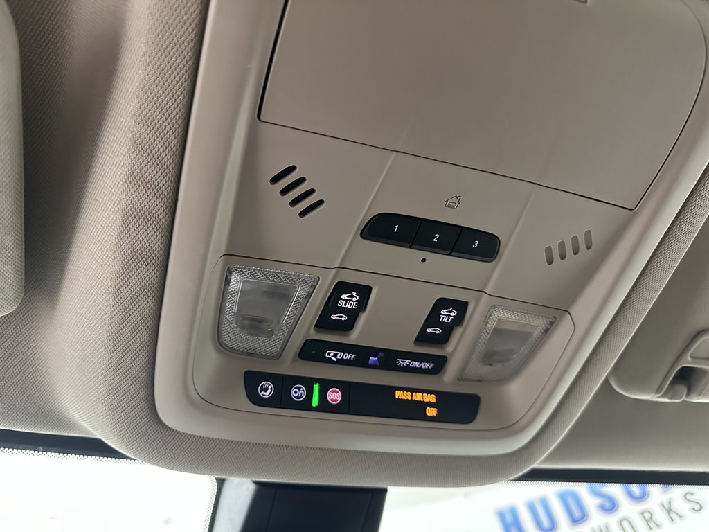 2019 GMC Acadia Denali photo