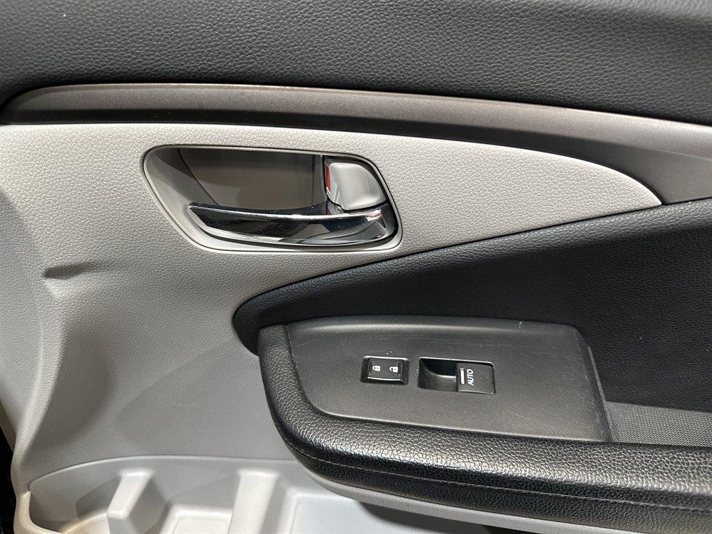 2016 Honda Pilot LX photo