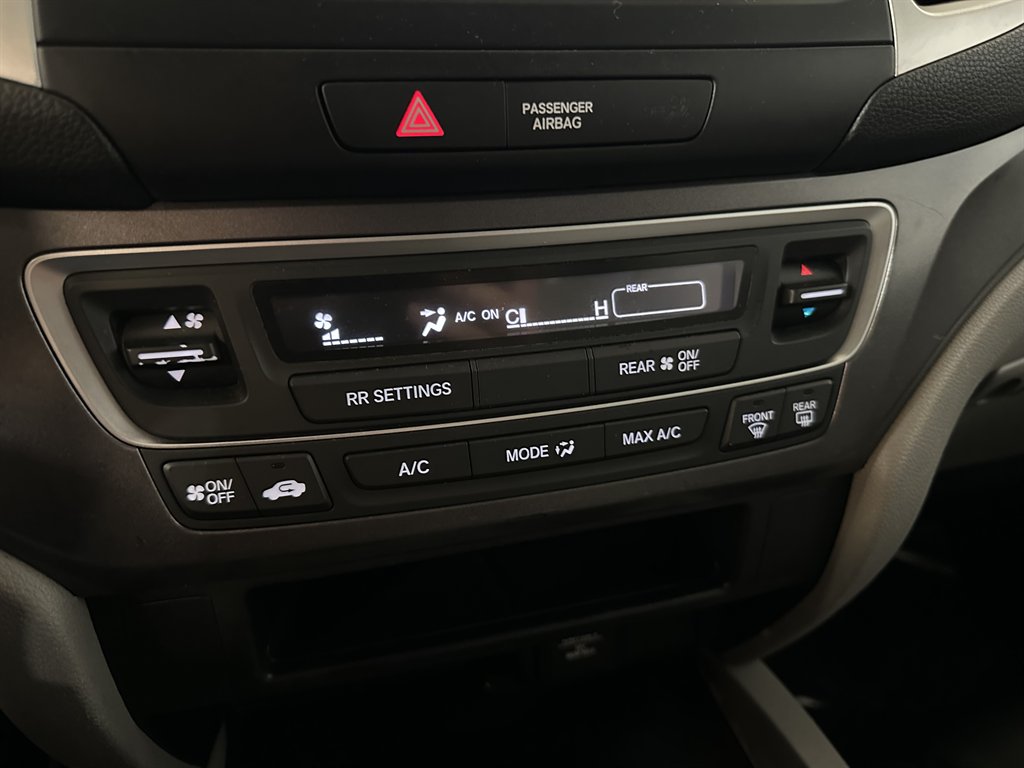2016 Honda Pilot LX photo