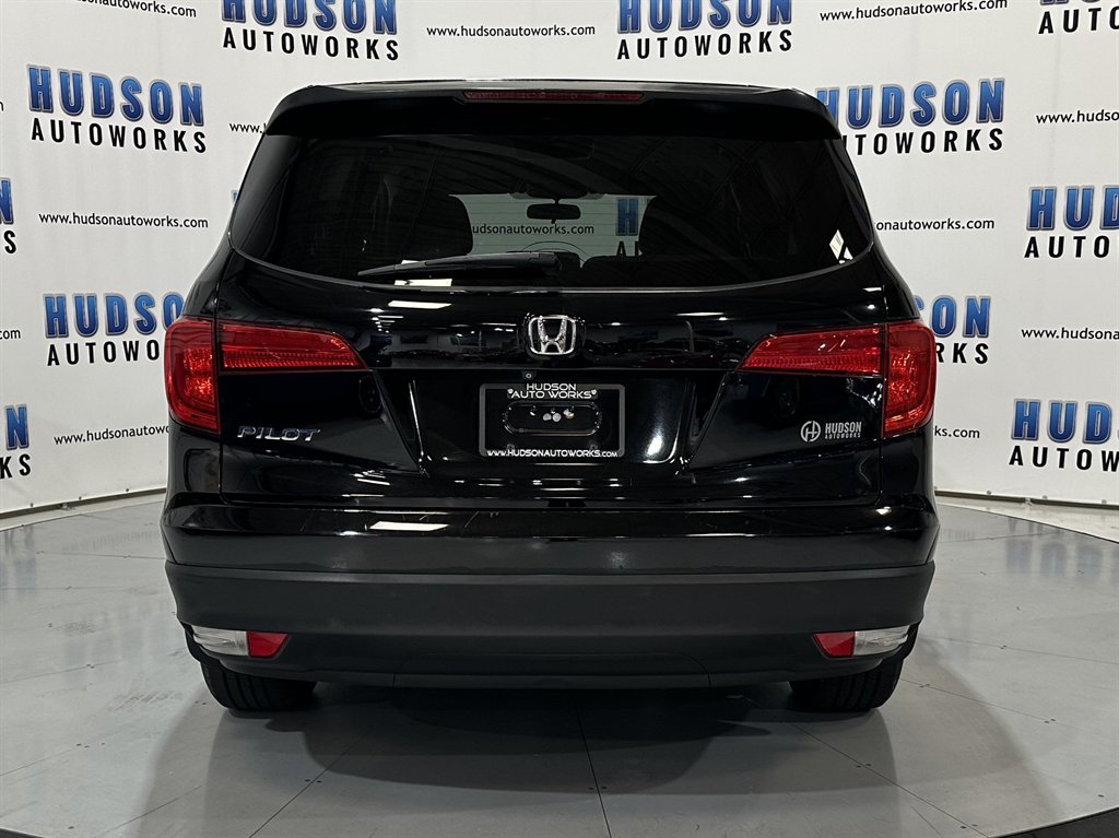2016 Honda Pilot LX photo